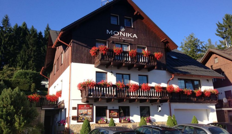 Pension Monika + Apartments Špindlerův Mlýn